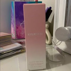 Kylie Skincare foaming face wash